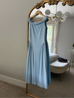 Sleeveless Light Blue Midi Dress with Draped Collar